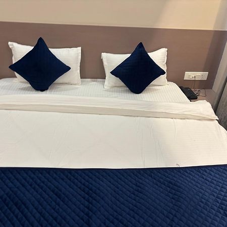 Hotel Sisodiya Palace Khātu Esterno foto