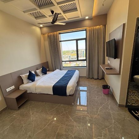 Hotel Sisodiya Palace Khātu Esterno foto