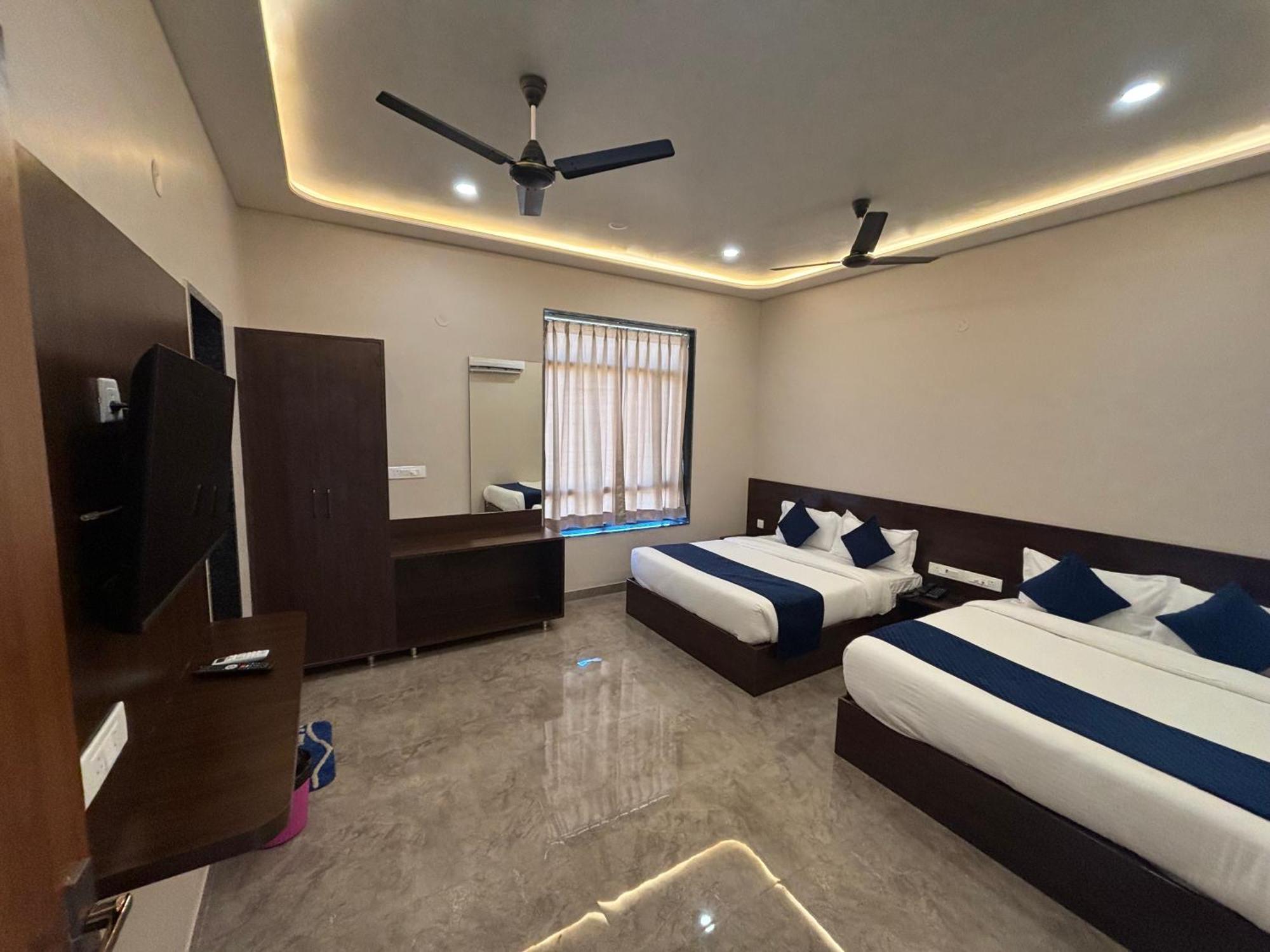 Hotel Sisodiya Palace Khātu Esterno foto
