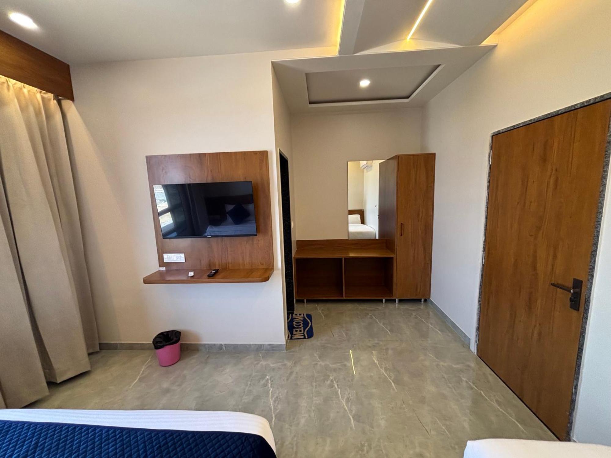 Hotel Sisodiya Palace Khātu Esterno foto